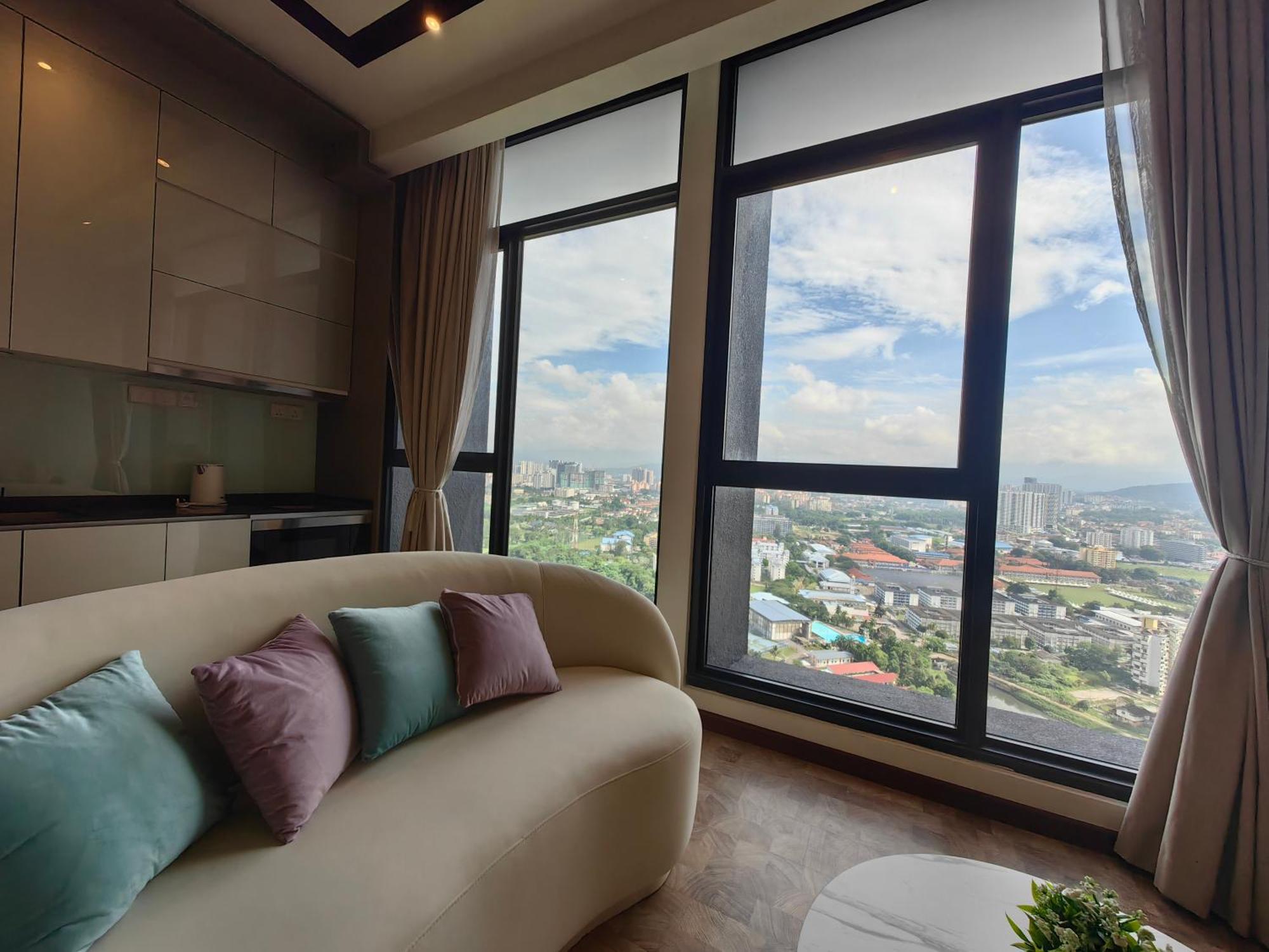 Expressionz Designer Suites Host By Aurora Premium Stay Kuala Lumpur Exterior photo