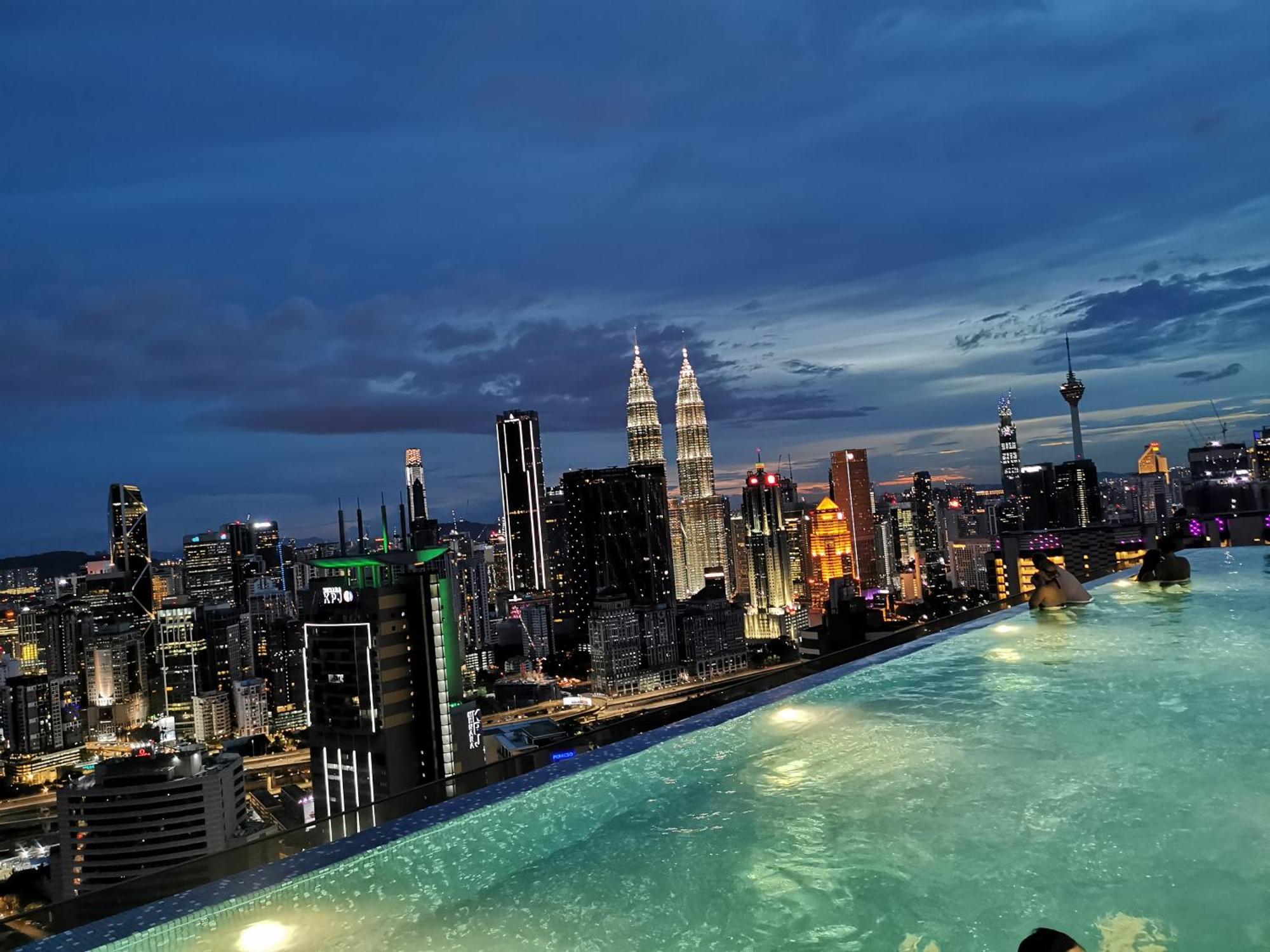 Expressionz Designer Suites Host By Aurora Premium Stay Kuala Lumpur Exterior photo